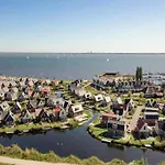 Spacious On The Markermeer 公寓