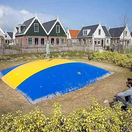 Appartement Spacious On The Markermeer *