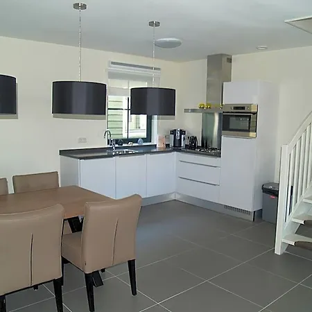 Spacious On The Markermeer Apartamento Uitdam