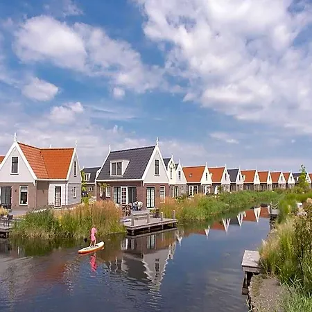 Spacious On The Markermeer Appartement *