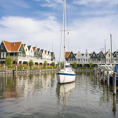 Apartment Spacious On The Markermeer