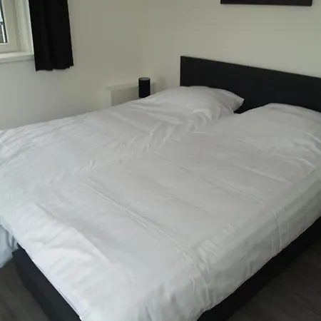 Spacious On The Markermeer Apartment Uitdam